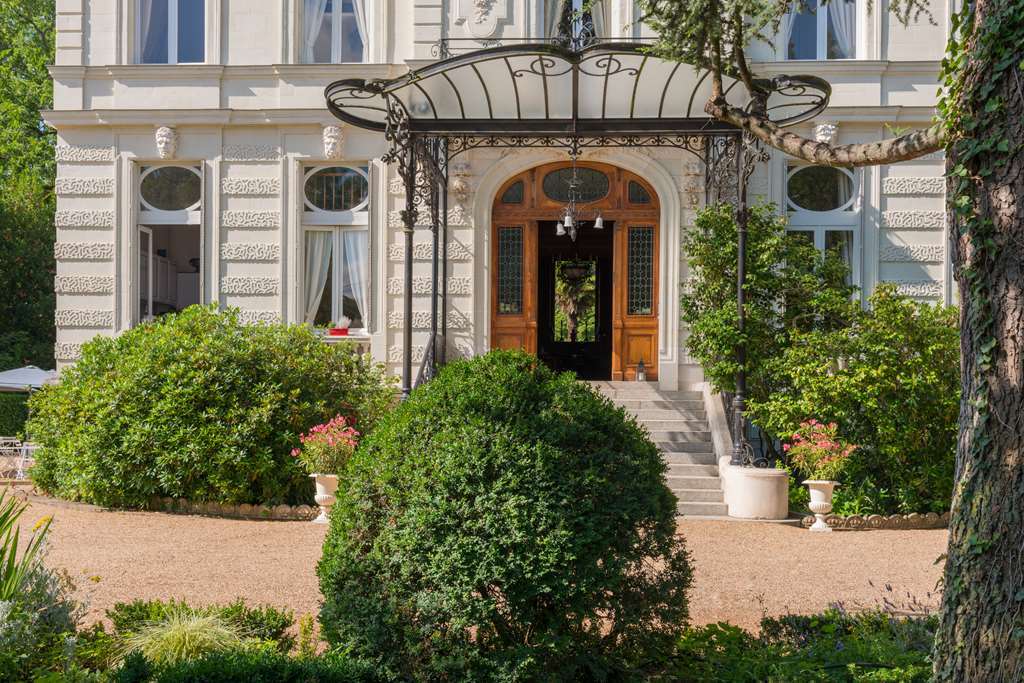 Hotel Chateau De Verrieres & Spa ソミュール エクステリア 写真